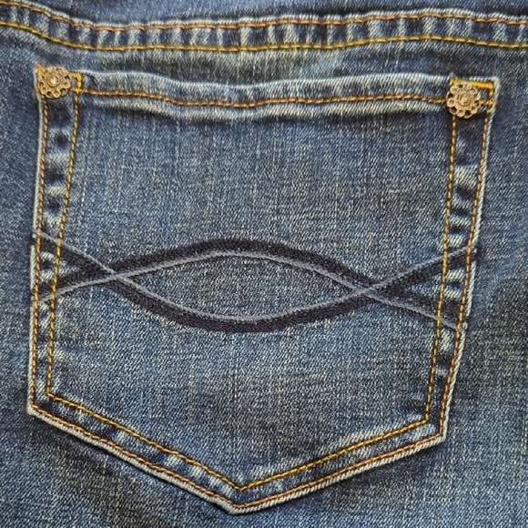 Elegant Blue Skinny Jeans with Crystal Accents - Picture 8 of 12